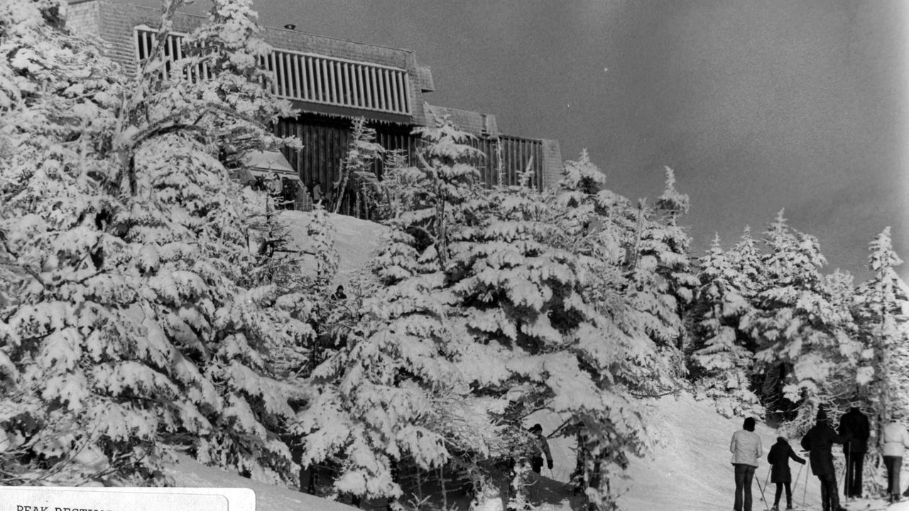 Photo (Development of the first Ski Lift at Little Pico, 1938).